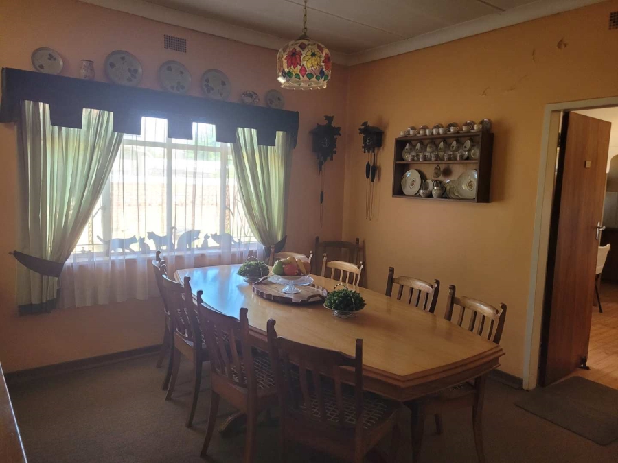 5 Bedroom Property for Sale in Panorama Free State